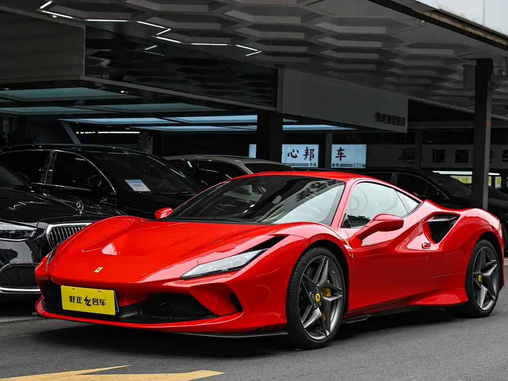 Ferrari F8 2022