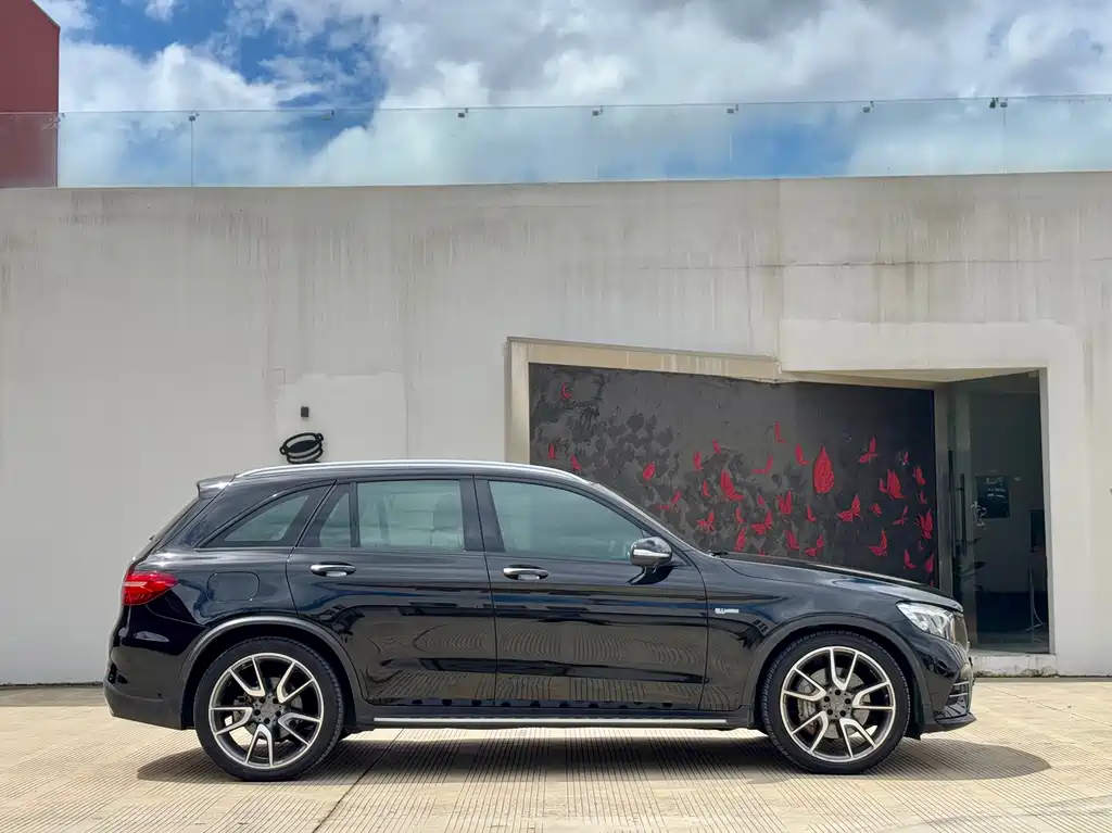Mercedes-Benz GLC AMG — миниатюра 8