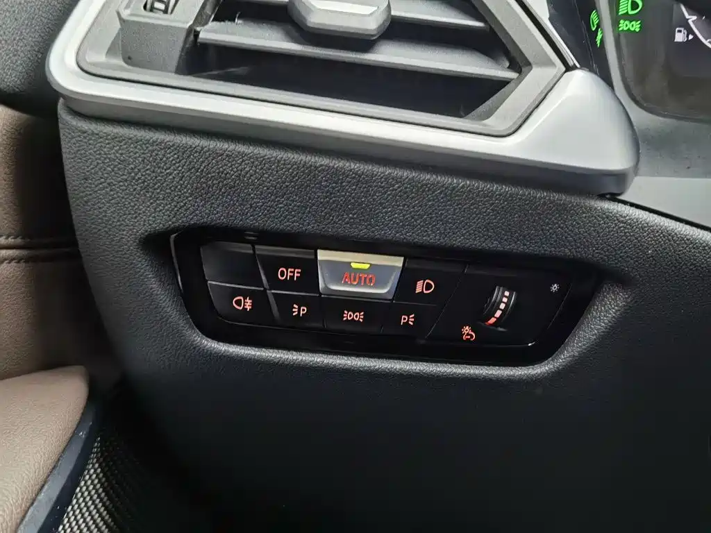 BMW 3 Series — миниатюра 21