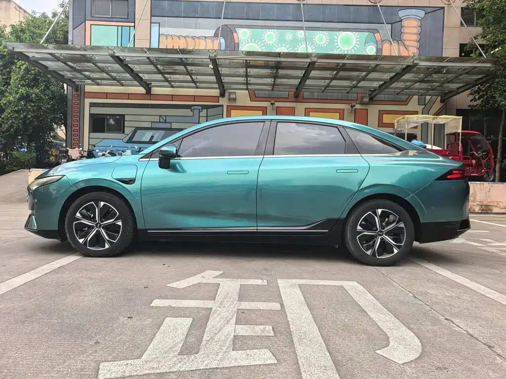 XPeng P5 — миниатюра 13