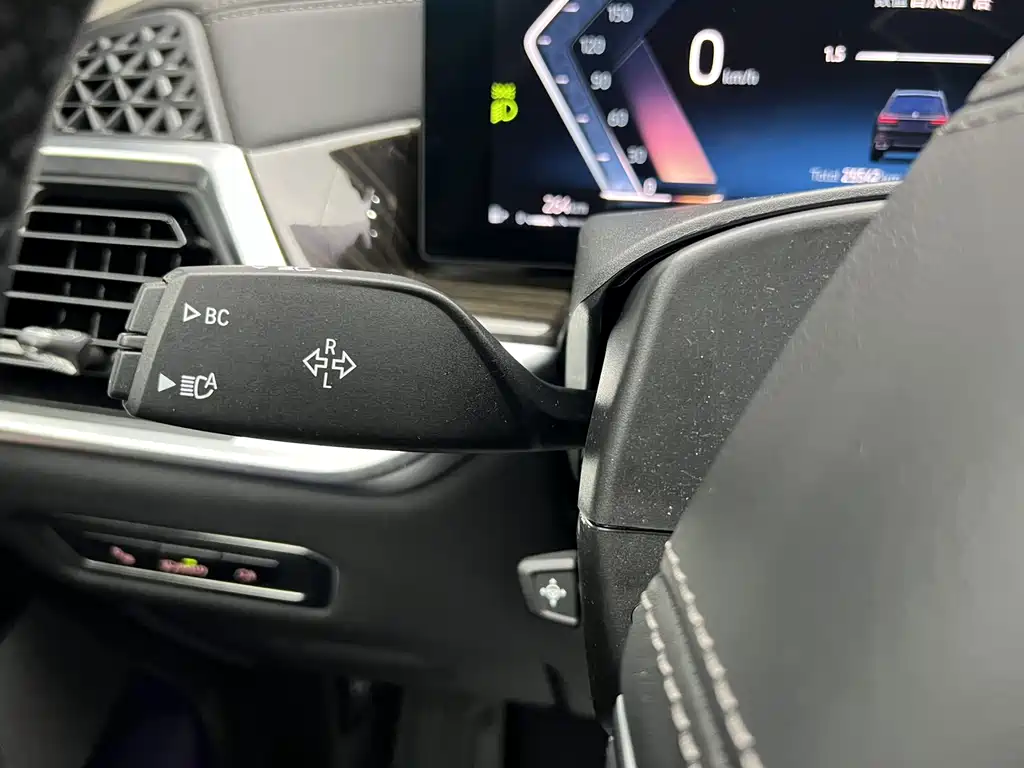 BMW X7 — миниатюра 6