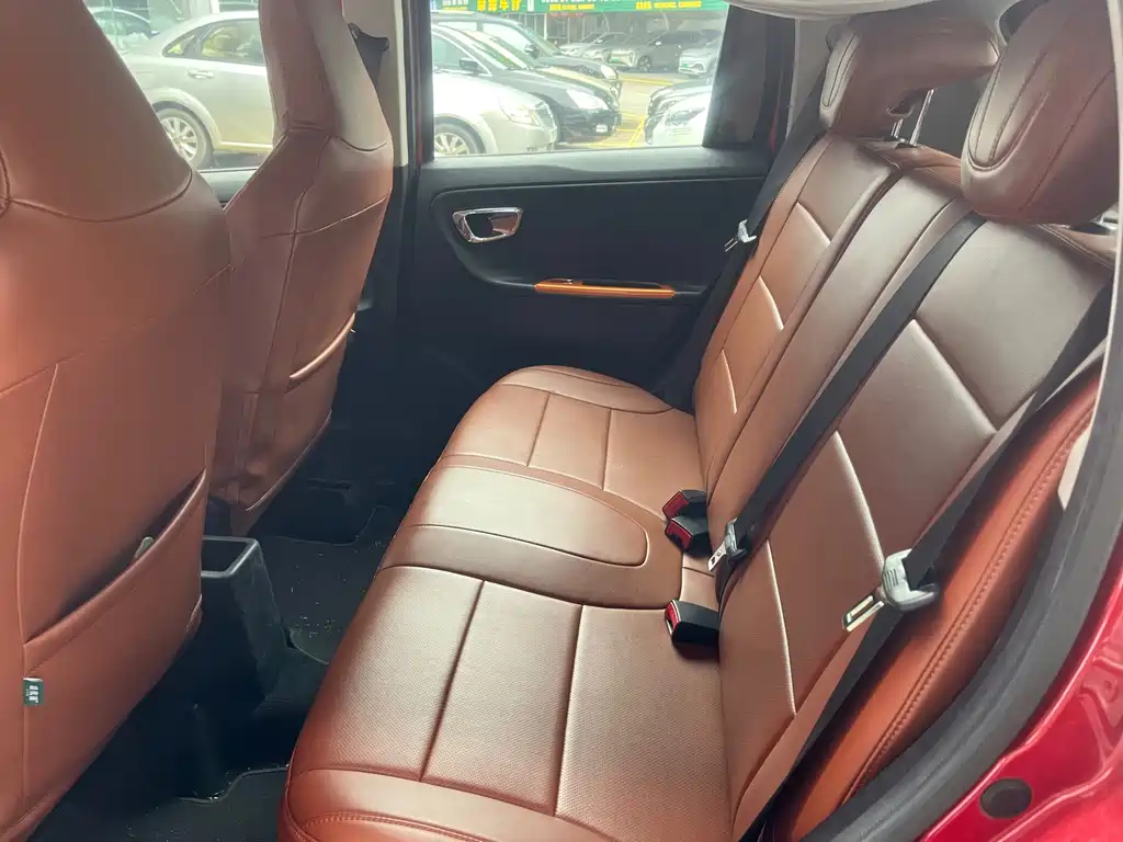 Geely Vision X1 — миниатюра 5