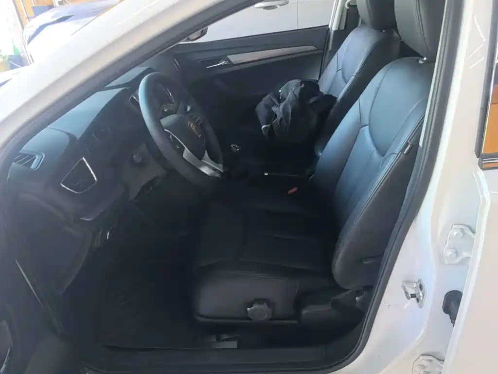 Roewe 360 — миниатюра 15