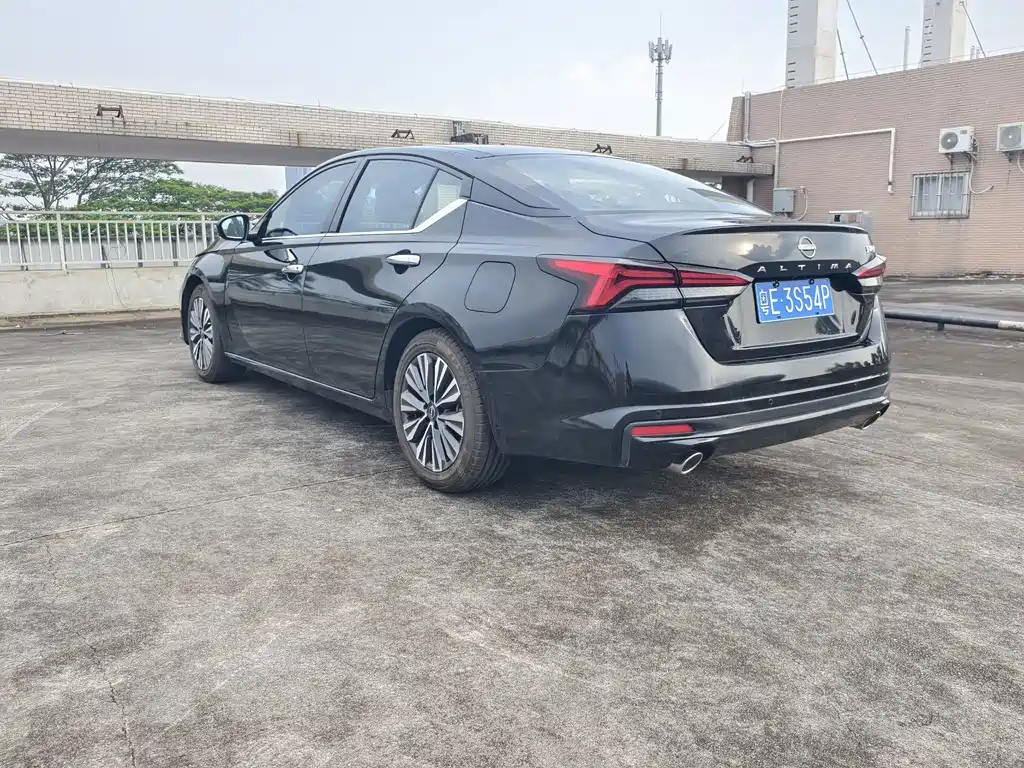Nissan Teana — миниатюра 9