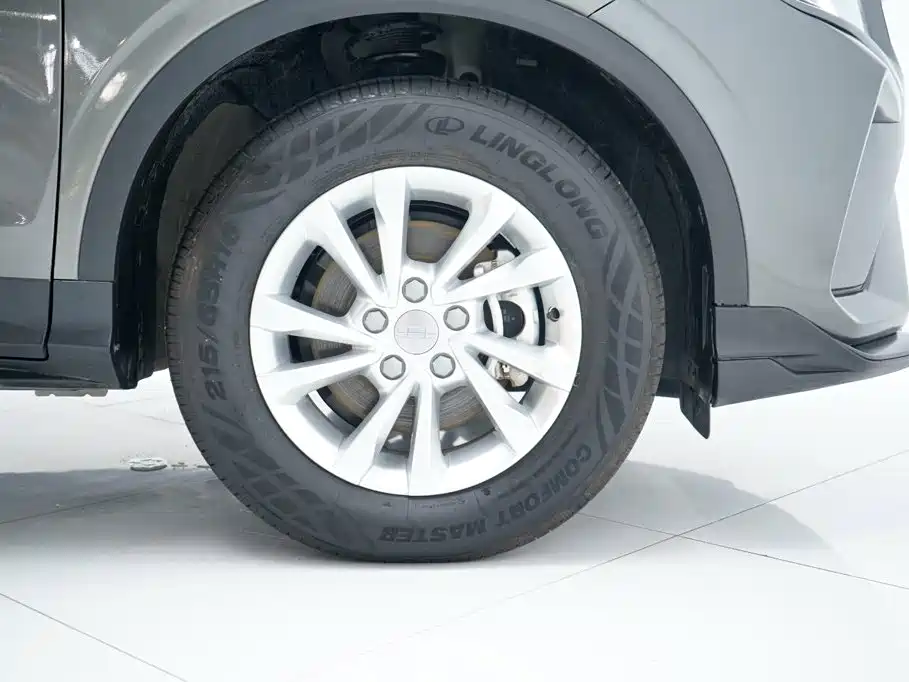 Geely Binyue — миниатюра 22