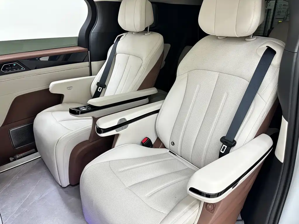 BYD Xia — миниатюра 19