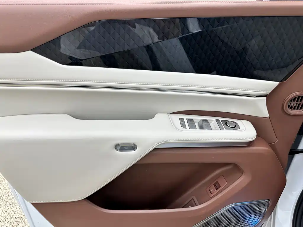 BYD Xia — миниатюра 12