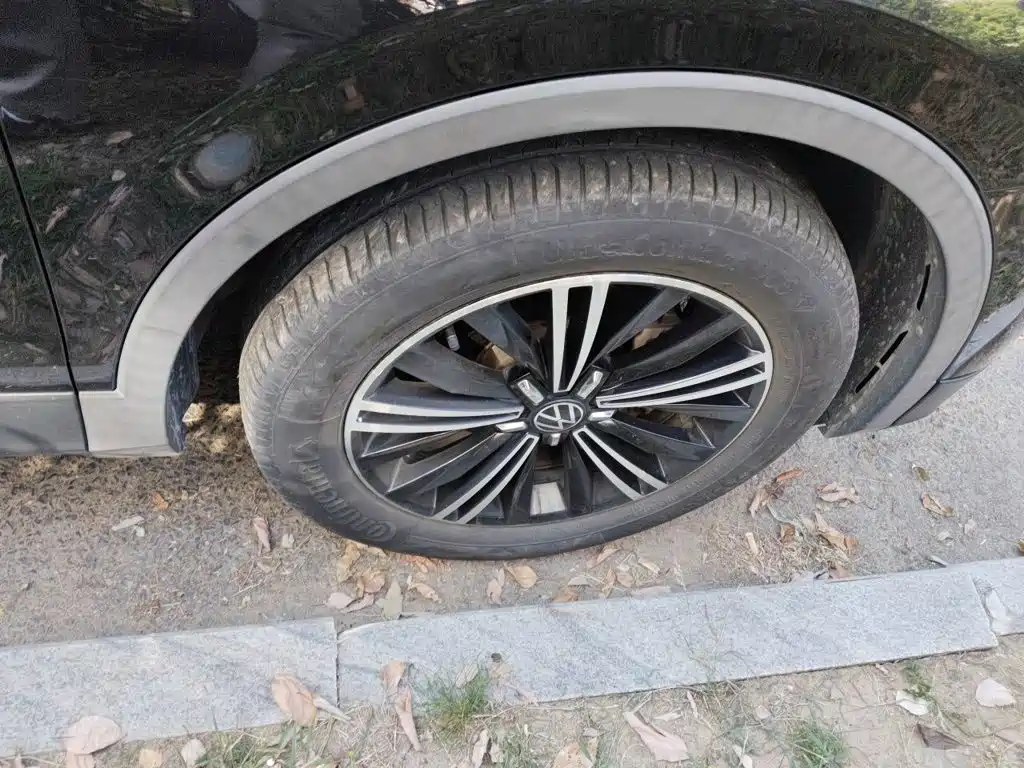 Volkswagen Tiguan L — миниатюра 24