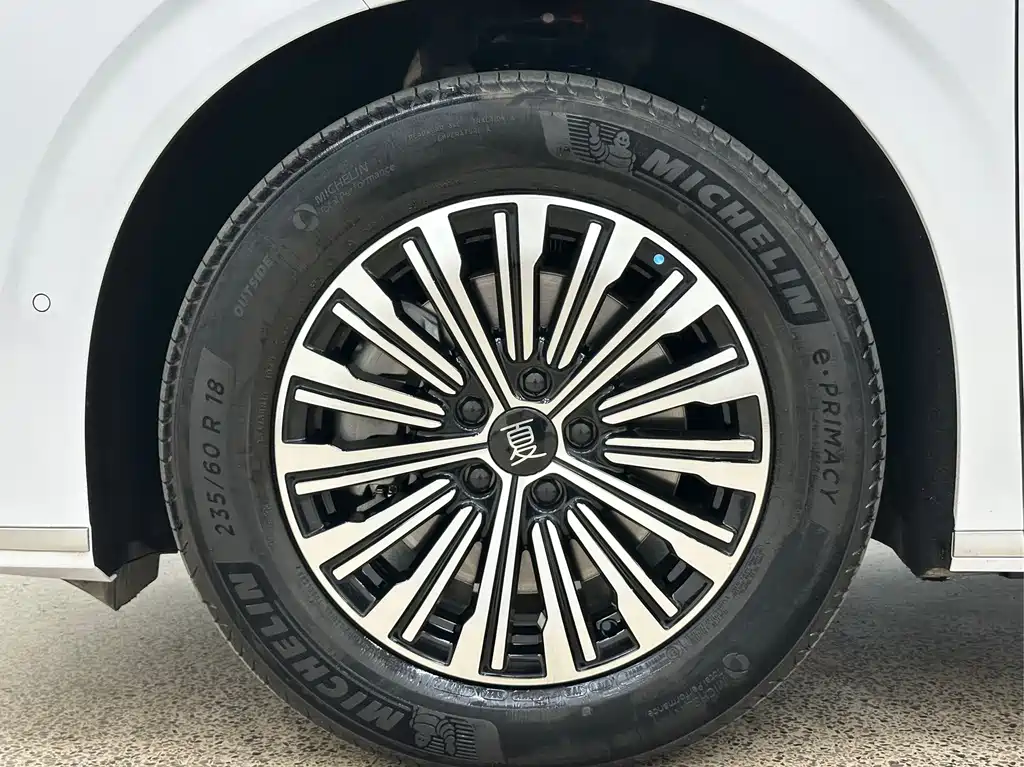 BYD Xia — миниатюра 10