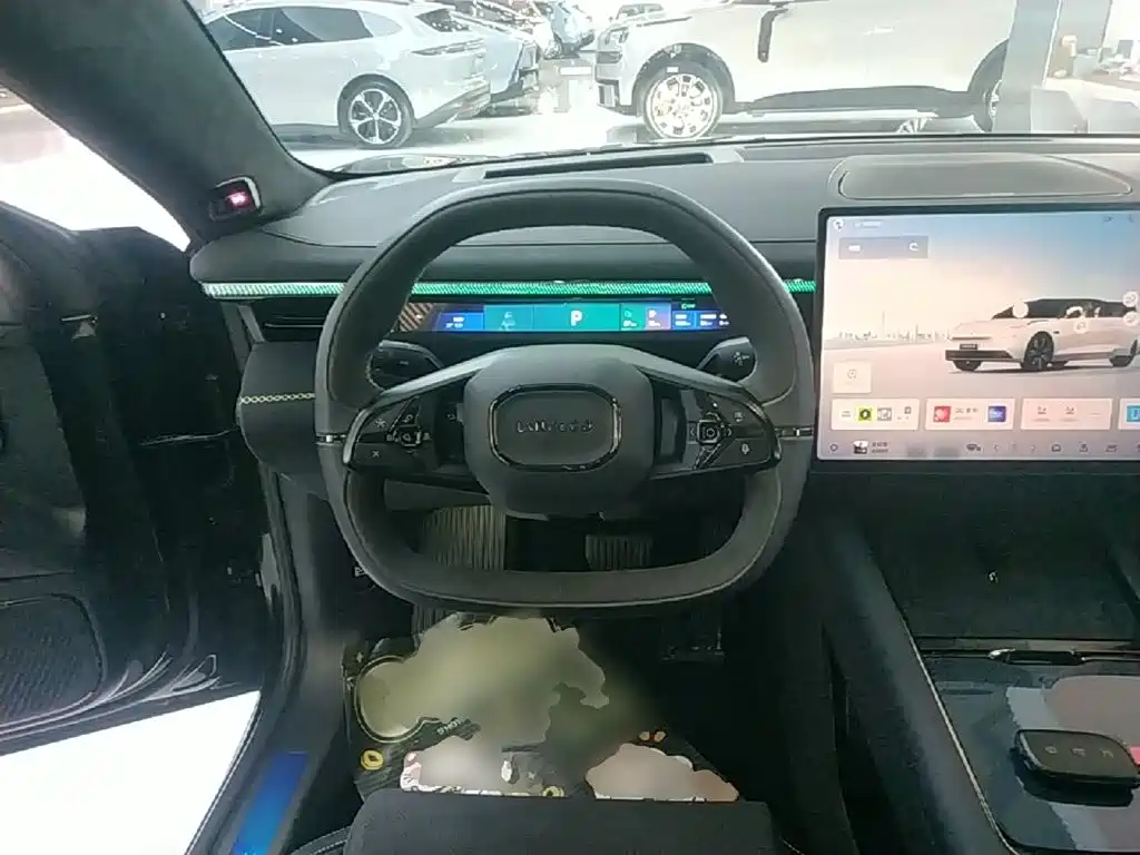 Lynk & Co 10 — миниатюра 11