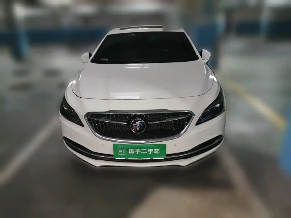 Buick LaCrosse — миниатюра 2