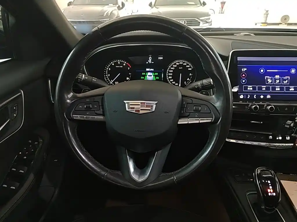 Cadillac CT5 — миниатюра 11