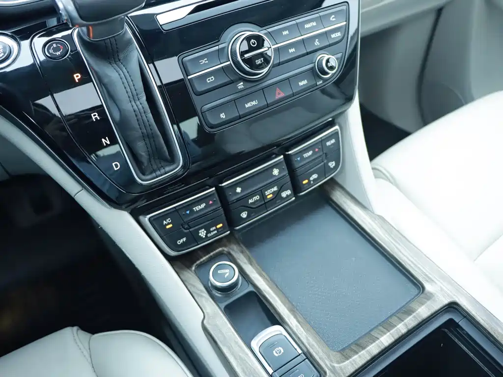 GAC Motor M8 320T Premium Edition, фото 22
