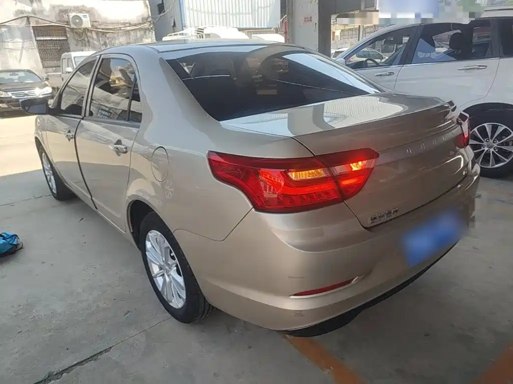 Geely Vision — миниатюра 5