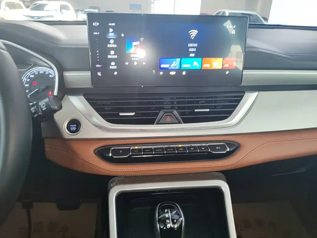 Geely Vision X6 — миниатюра 13