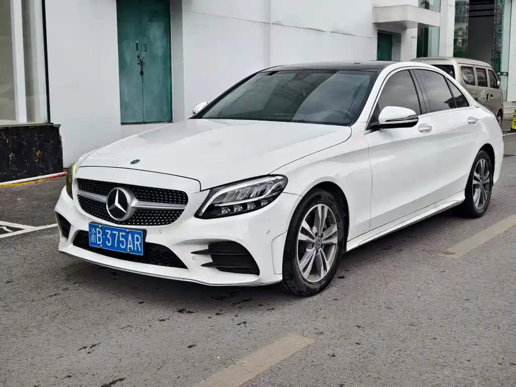 Mercedes-Benz C-Class 2021