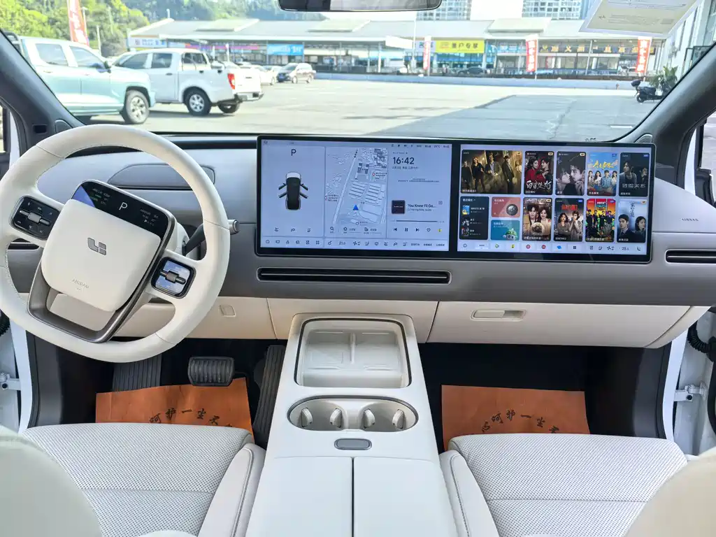 Li Auto i6 - фото 11