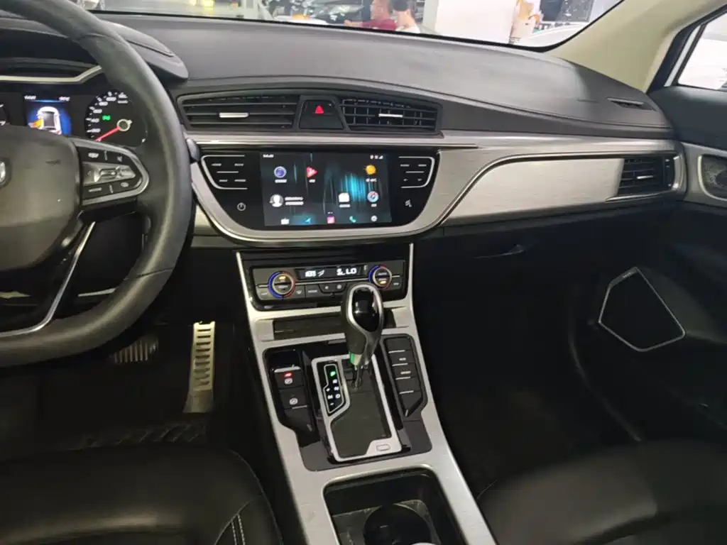 Geely Emgrand GS — миниатюра 13