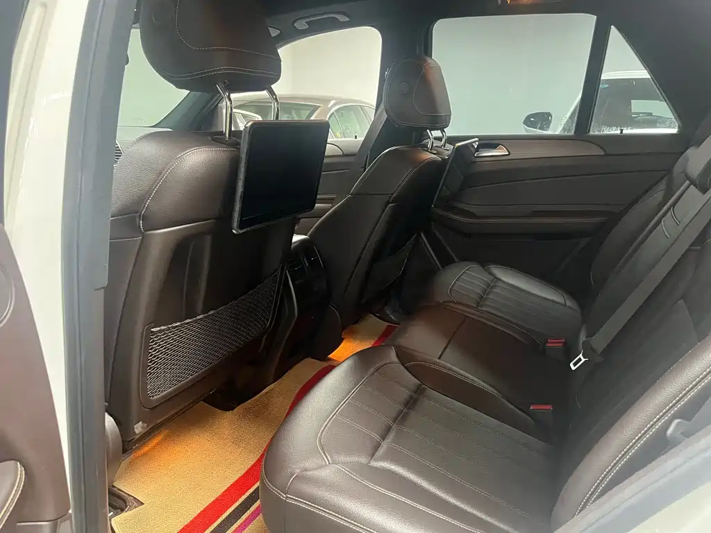 Mercedes-Benz GLE (Import) — миниатюра 5