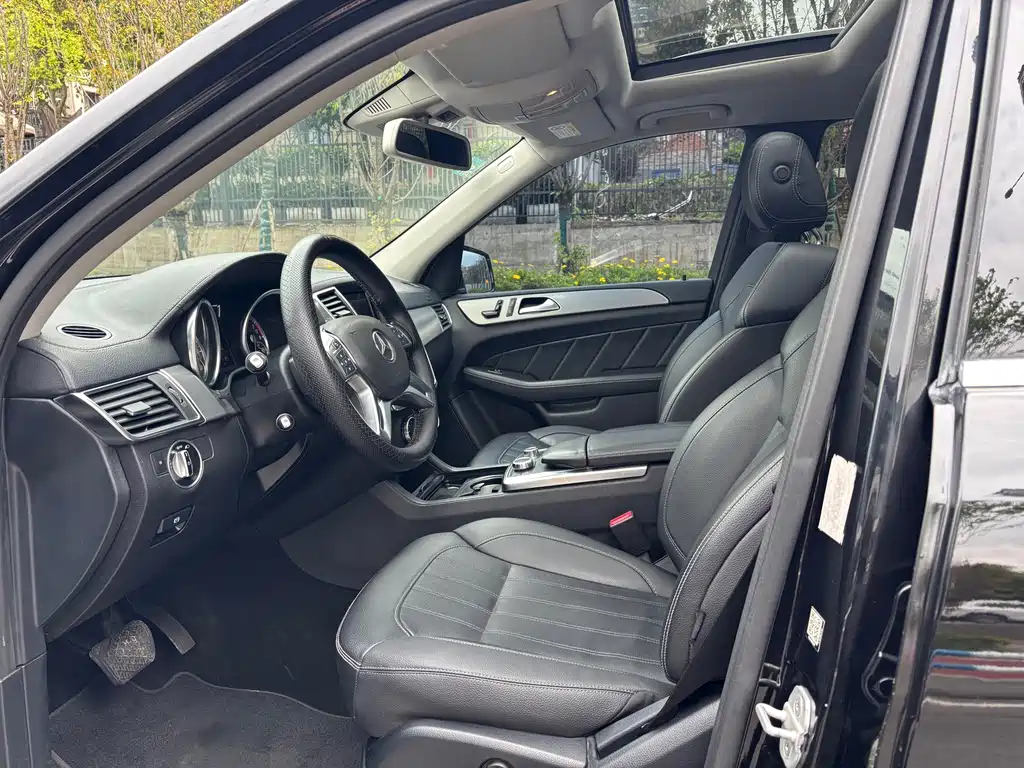 Mercedes-Benz GL-Class — миниатюра 12