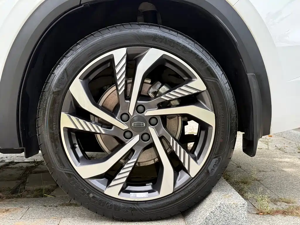 Geely Xingyue L — миниатюра 6