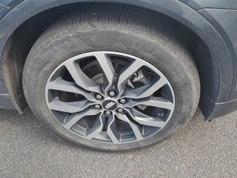 Cadillac XT5 — миниатюра 6