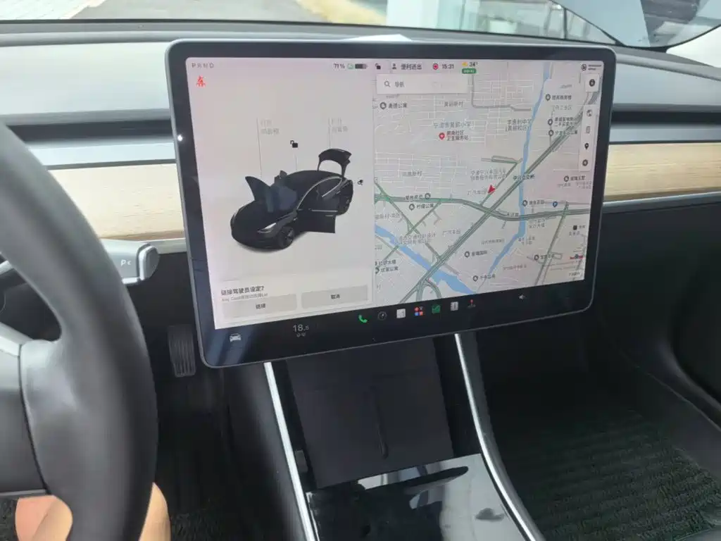 Tesla Model 3 — миниатюра 18