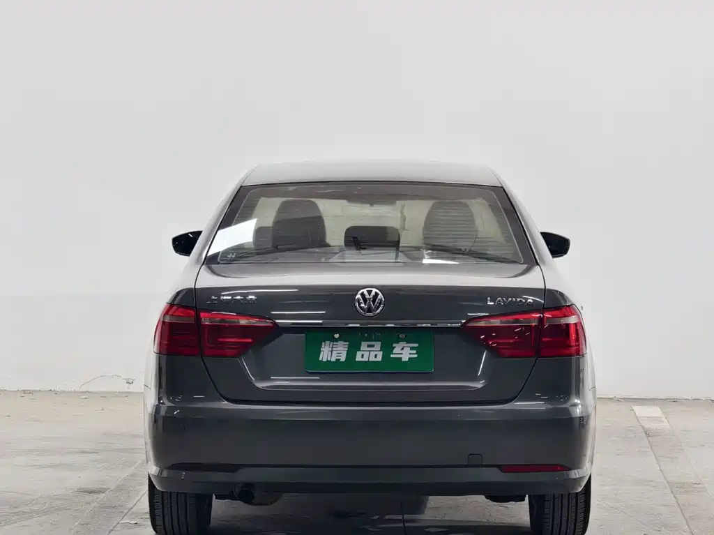 Volkswagen Lavida — миниатюра 5