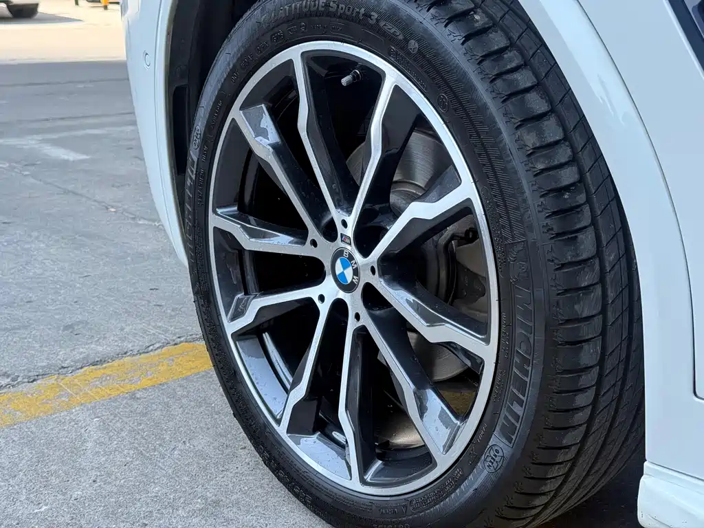 BMW X3 — миниатюра 8