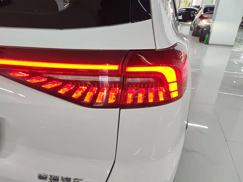 Chery Tiggo 8 PRO — миниатюра 8