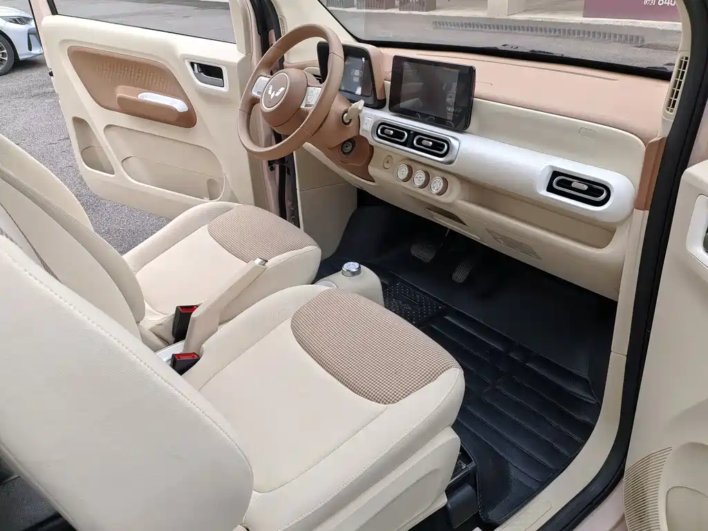 Wuling MINIEV — миниатюра 7