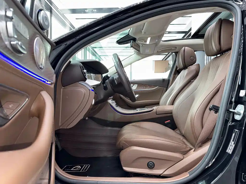 Mercedes-Benz E-Class — миниатюра 3