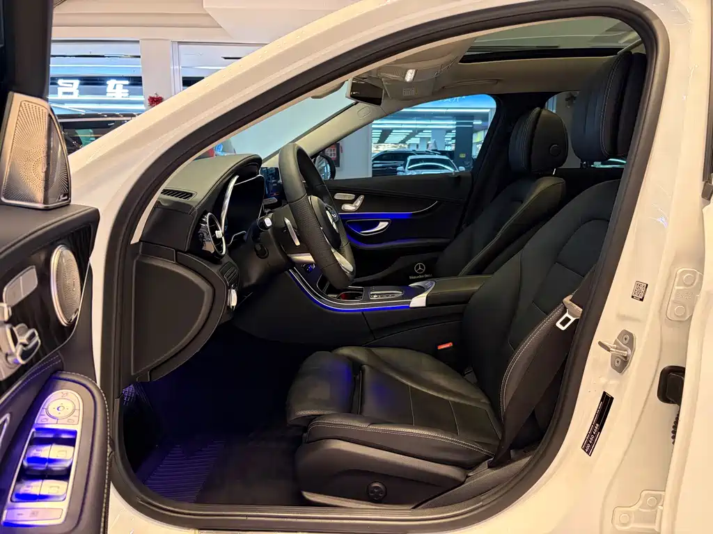 Mercedes-Benz C-Class — миниатюра 12
