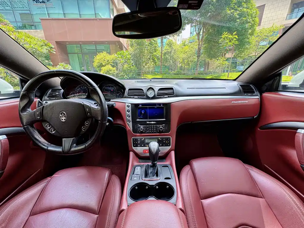 Maserati GranTurismo — миниатюра 10
