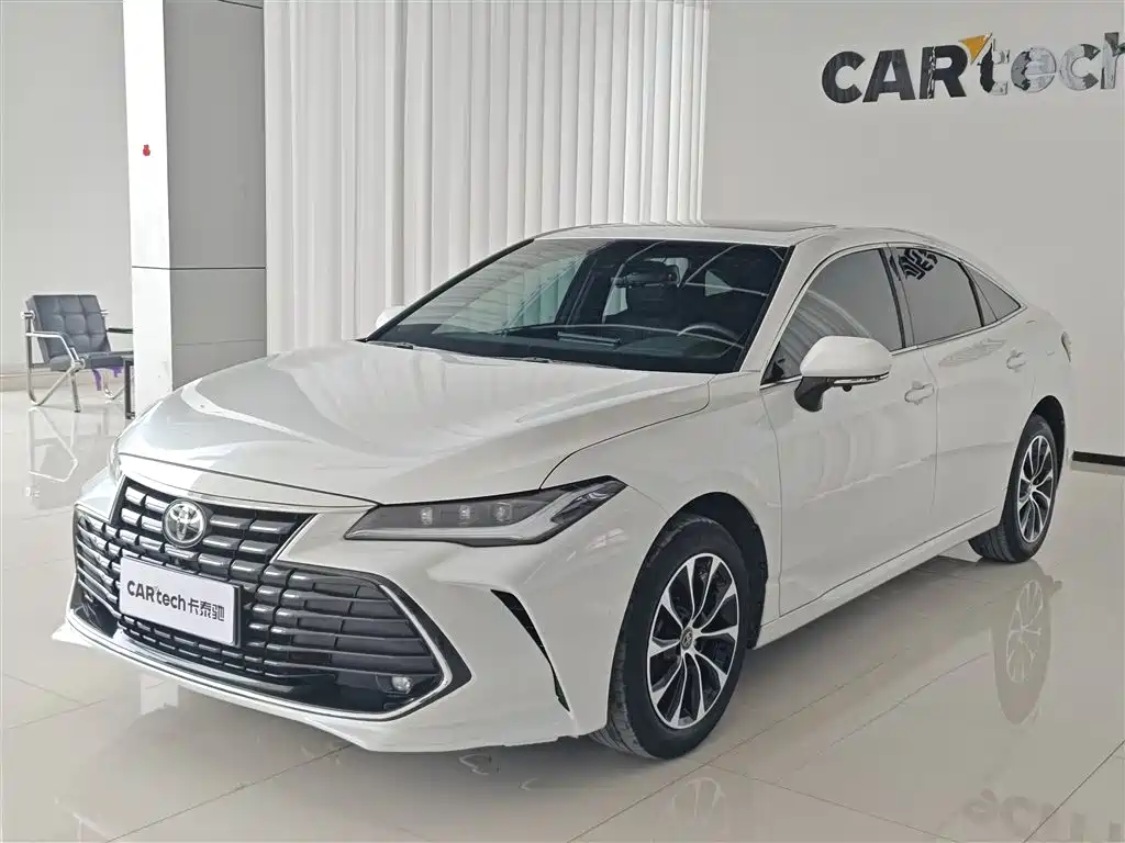 Купить Toyota Avalon