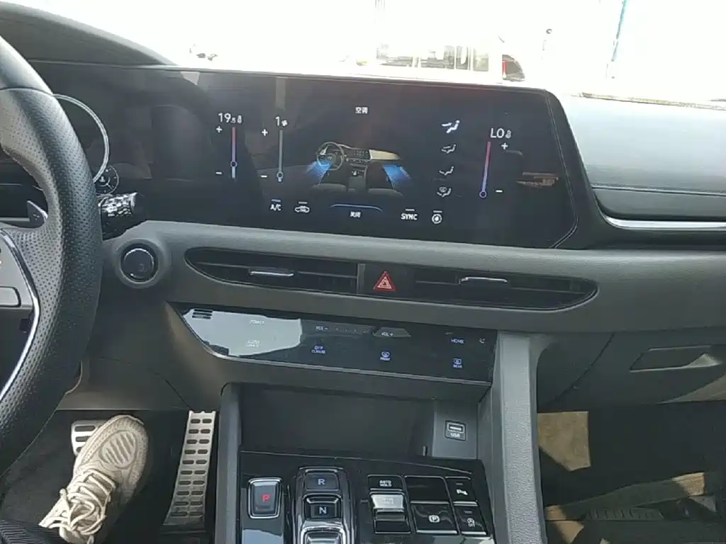Hyundai Sonata — миниатюра 13