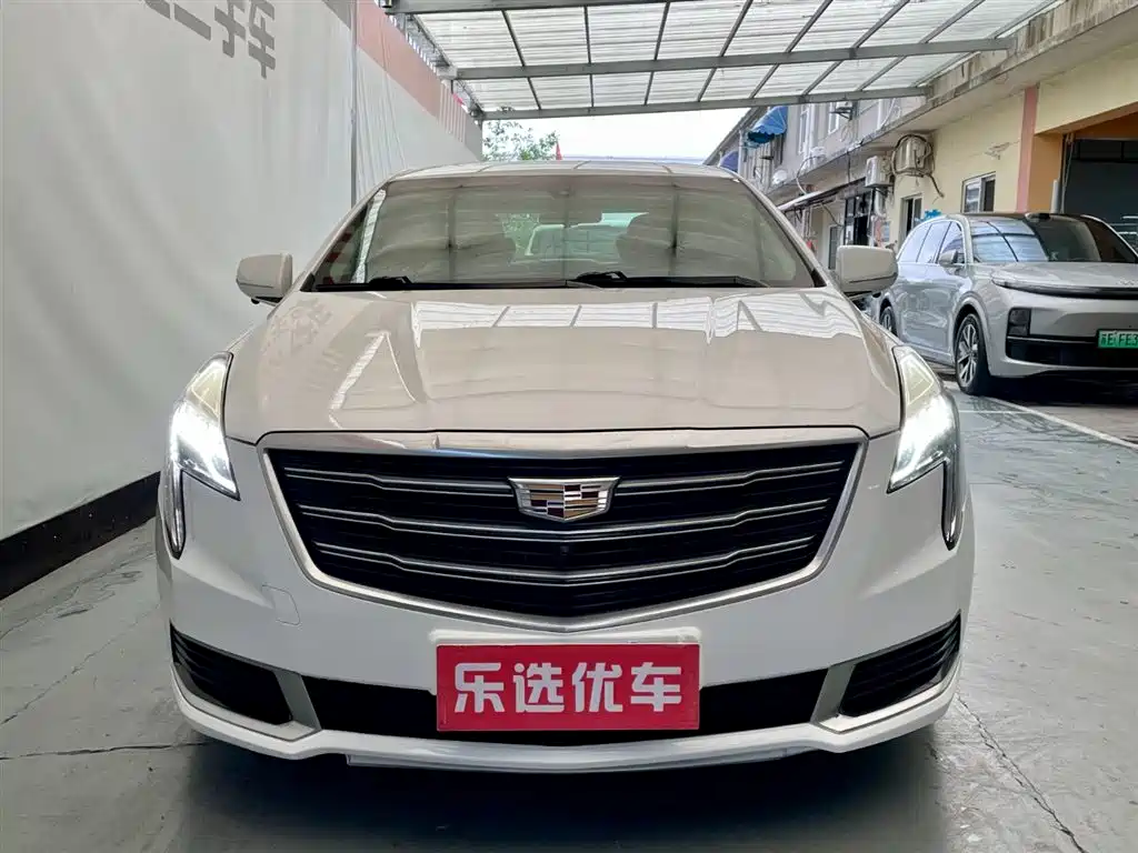 Cadillac XTS 2018 28T