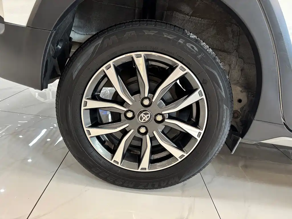 Toyota Yaris L Zhixuan X 1.5L CVT Luxury PLUS Edition, фото 17