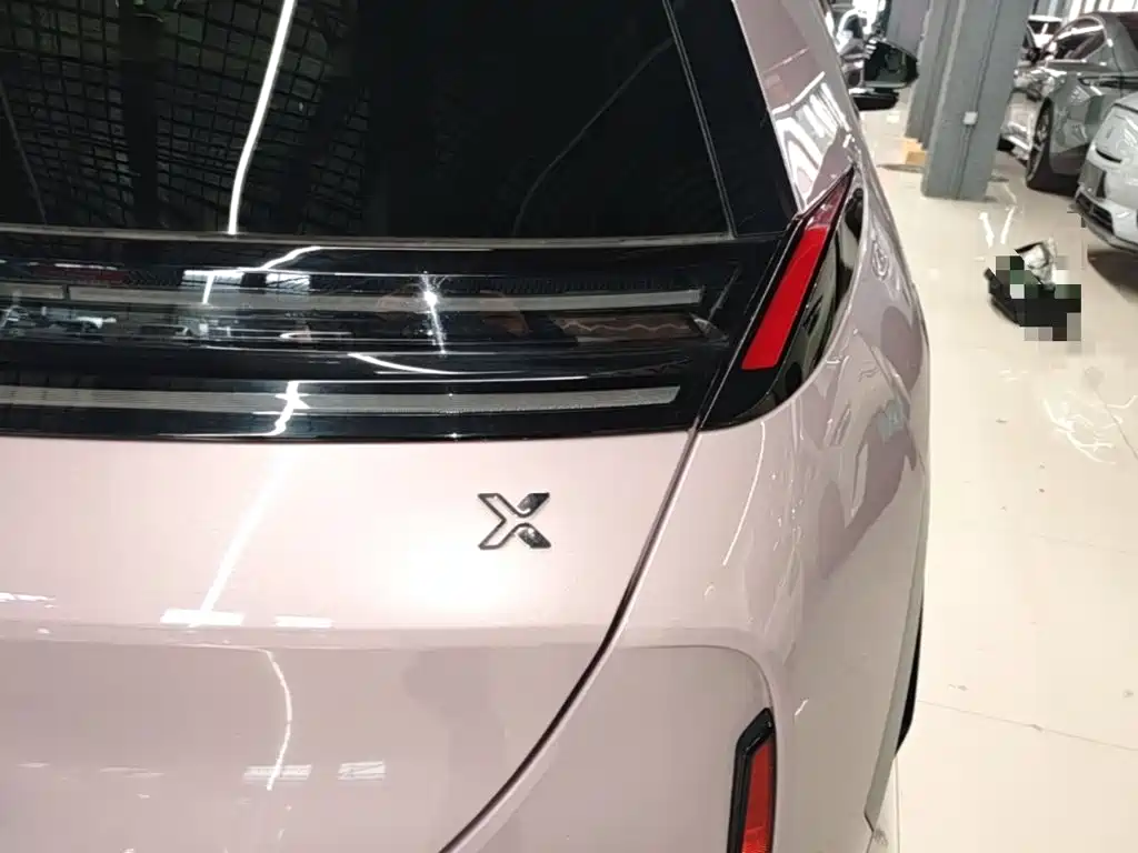 Zeekr X — миниатюра 8