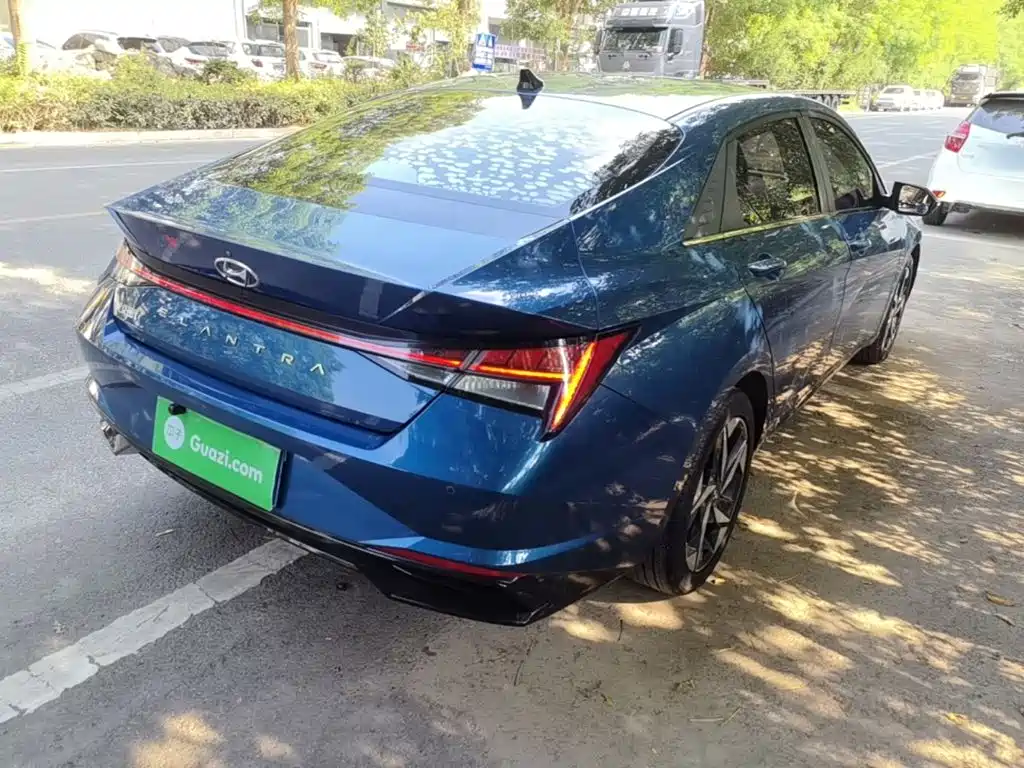 Hyundai Elantra — миниатюра 7