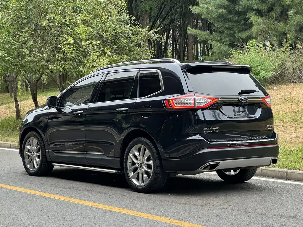 Ford Edge — миниатюра 8