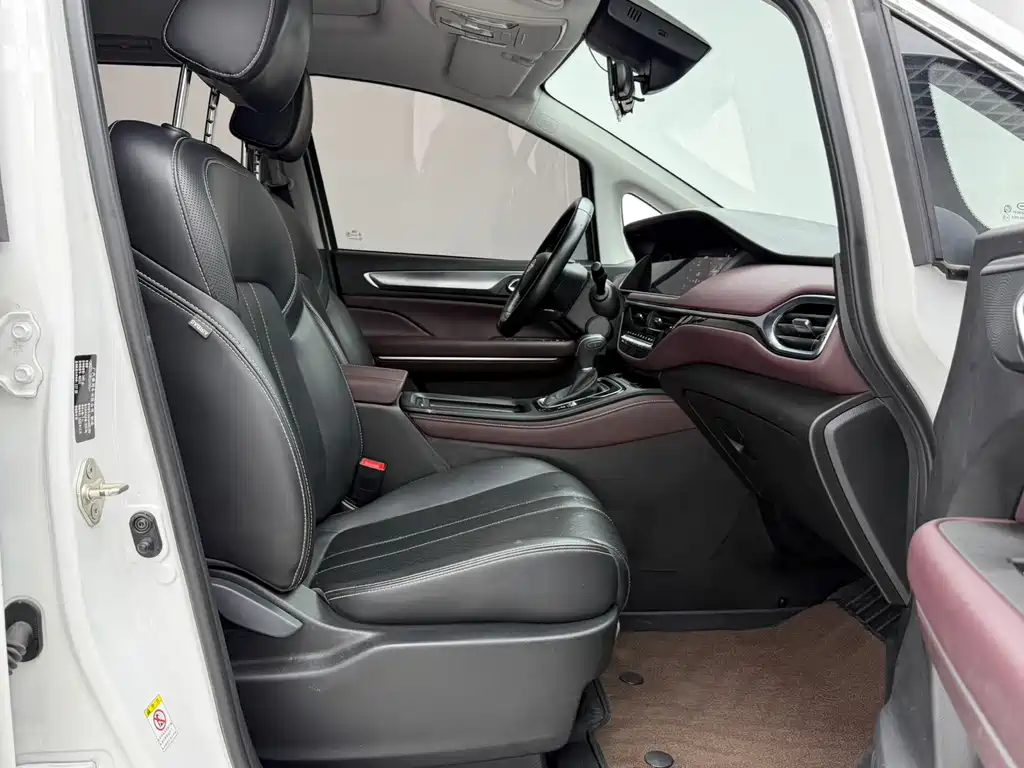GAC Motor Trumpchi M6 — миниатюра 9