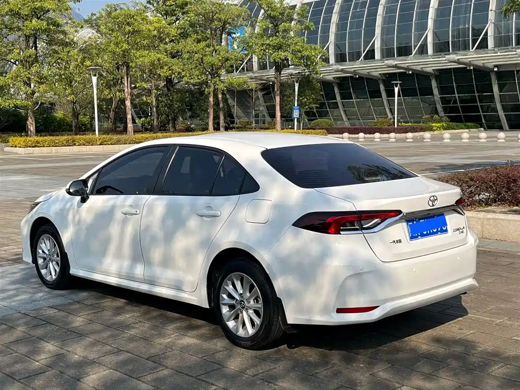 TOYOTA COROLLA