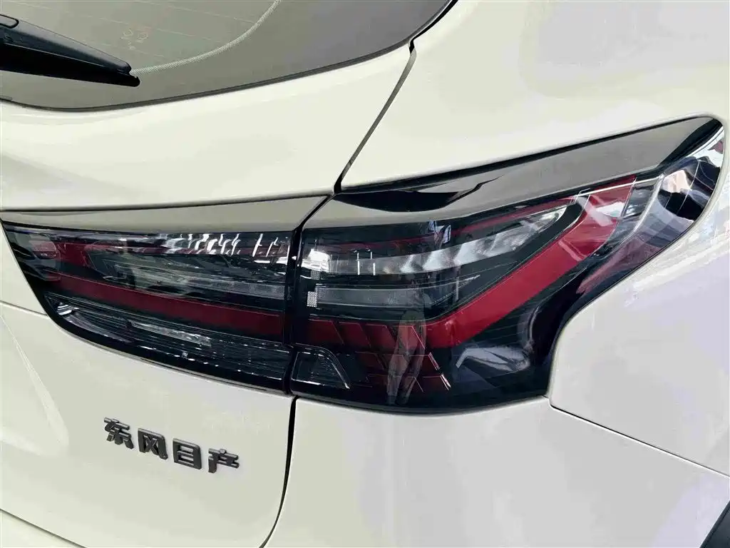 Nissan Qashqai — миниатюра 12