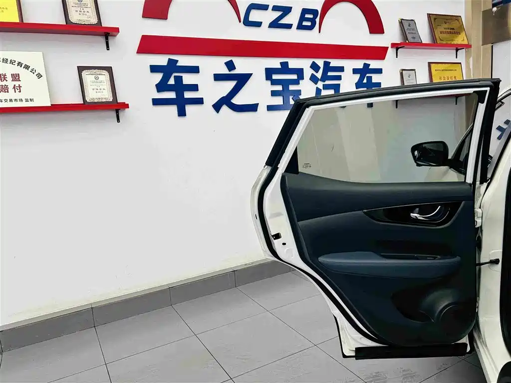 Nissan Qashqai — миниатюра 24