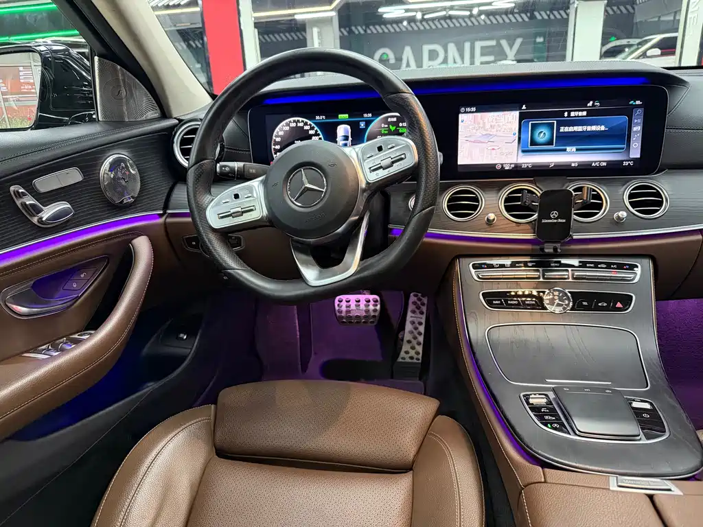 Mercedes-Benz E-Class — миниатюра 28