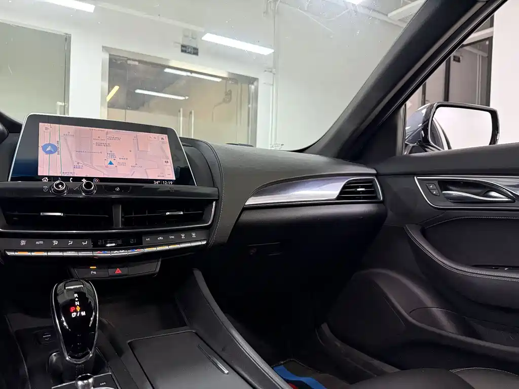 Cadillac CT5 — миниатюра 18