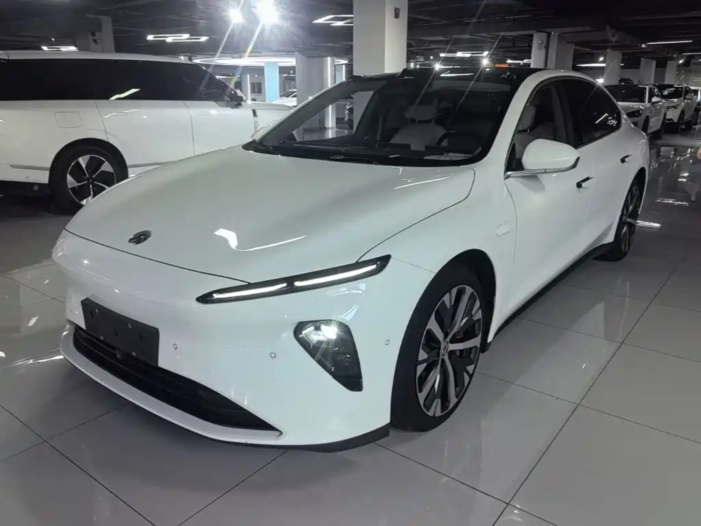 NIO ET7