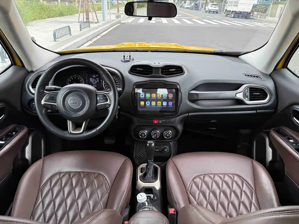 Jeep Renegade — миниатюра 9