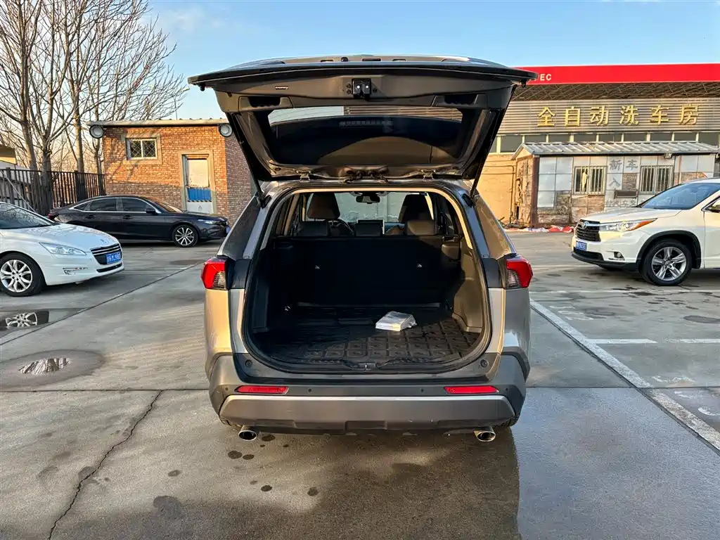 TOYOTA RAV4 RONGFANG